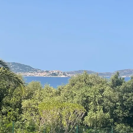 Bel Vue Mer, Proche Plages 卢米奥